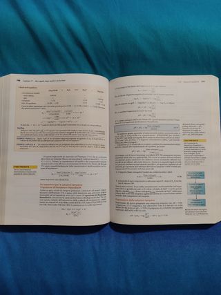 Libro di chimica