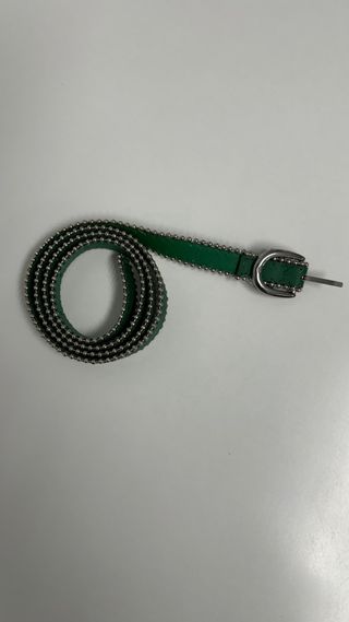 Cinturón verde abalorios plateados 100 cm