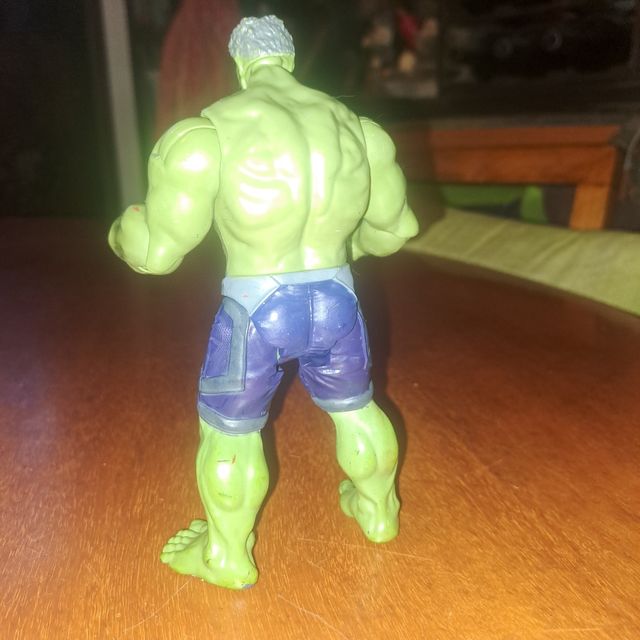 Marvel Avengers HULK action figure 6"