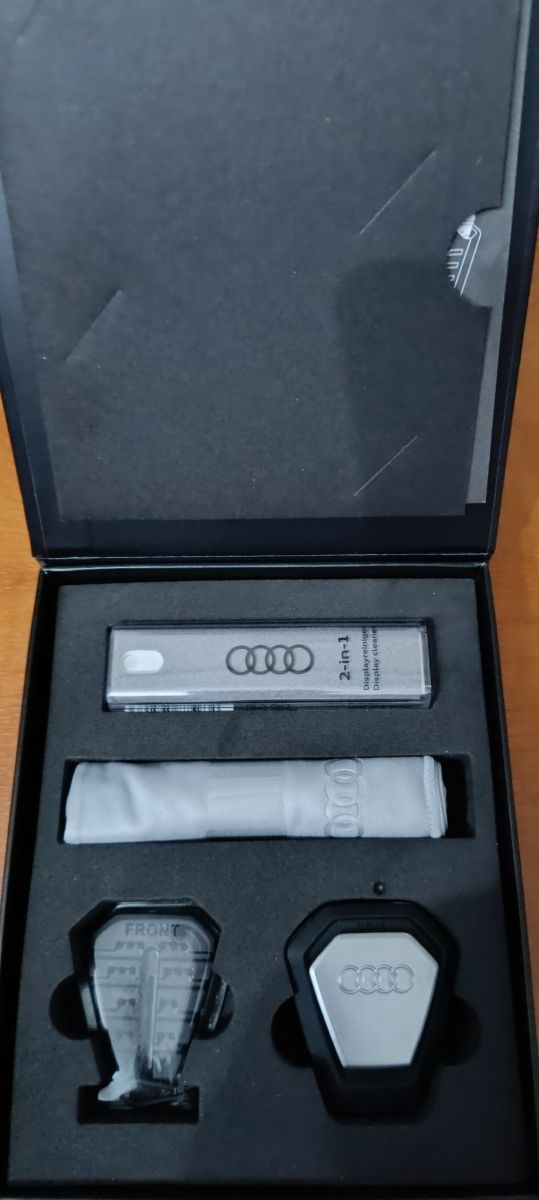 Estuche audi