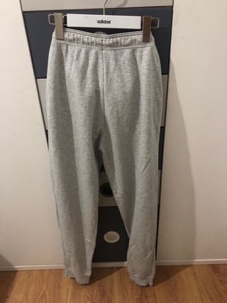chandal gris nike