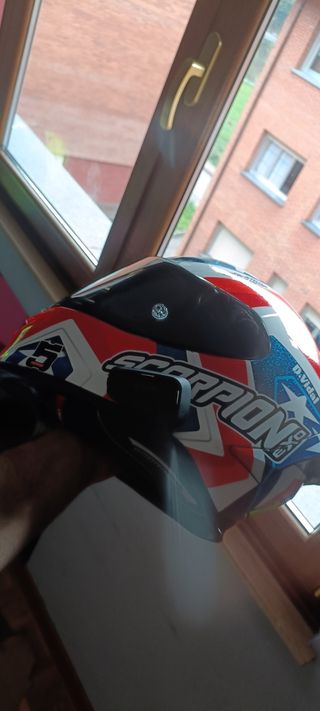 Casco scorpion r1