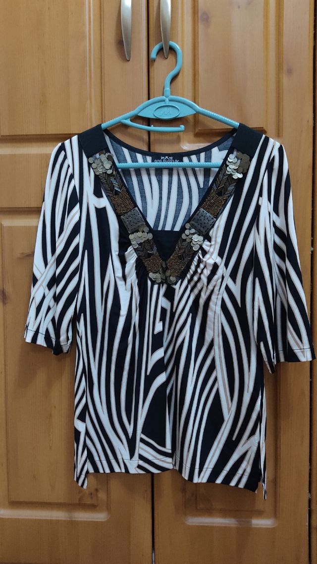Blusa 3/4 Ana Alcazar con abalorios