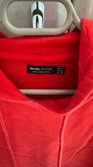 Sudadera corta roja, Bershka S