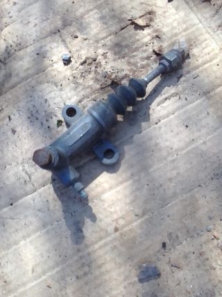 Bombin de embrage nissan cabstar