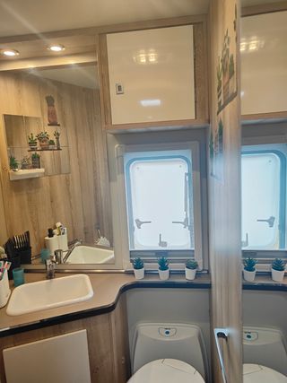 Autocaravana alta gama/año 2022