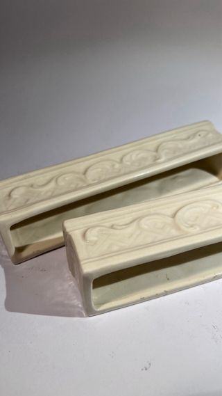 Due centrotavola in ceramica bianca, Antonio Zen