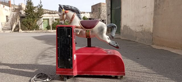 Maquina recreativa caballo 