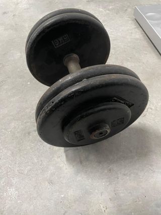 Una mancuerna 22 kg