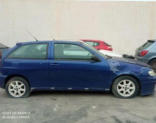 Seat faro izquierdo ibiza (6k1) signo 391027