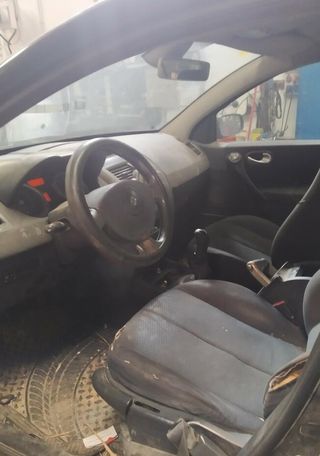 Faro der renault megane ii berlina emotion 438102