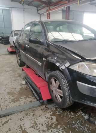 Faro der renault megane ii berlina emotion 438102