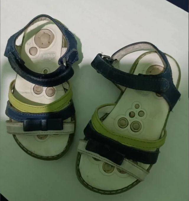 Lote calzado niña número 24