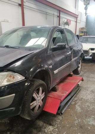 Faro izquierdo renault megane ii berlina 5p 438103