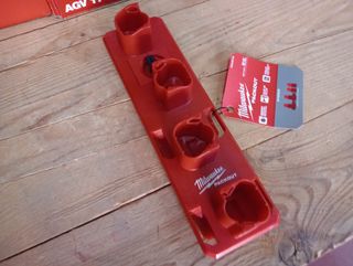 Milwaukee - Soporte para baterías M12 PACKOUT