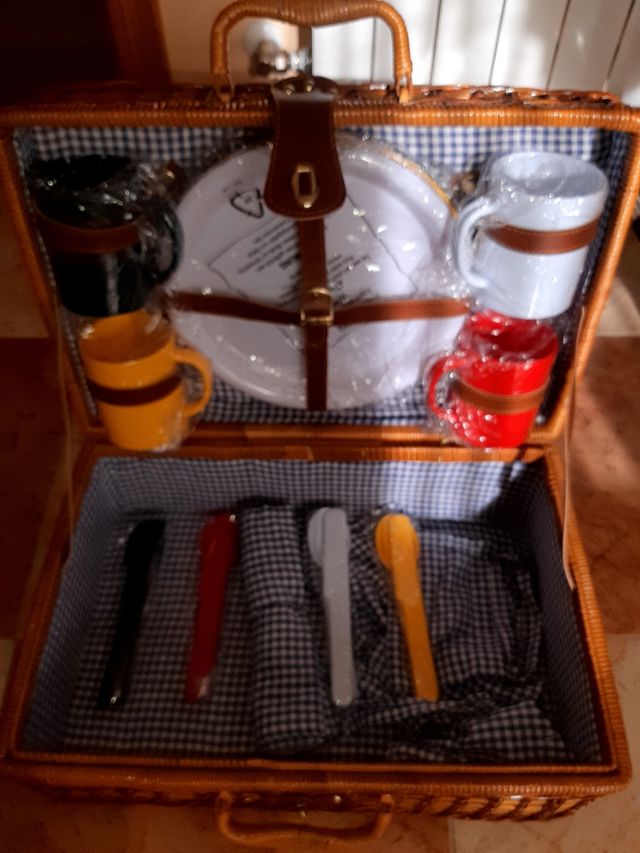 Cesta picnic. Vintage