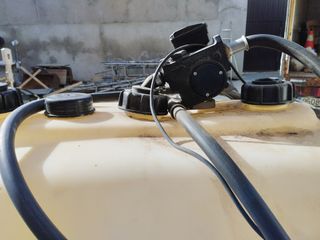 Depósito de gasoil con bomba de 220v