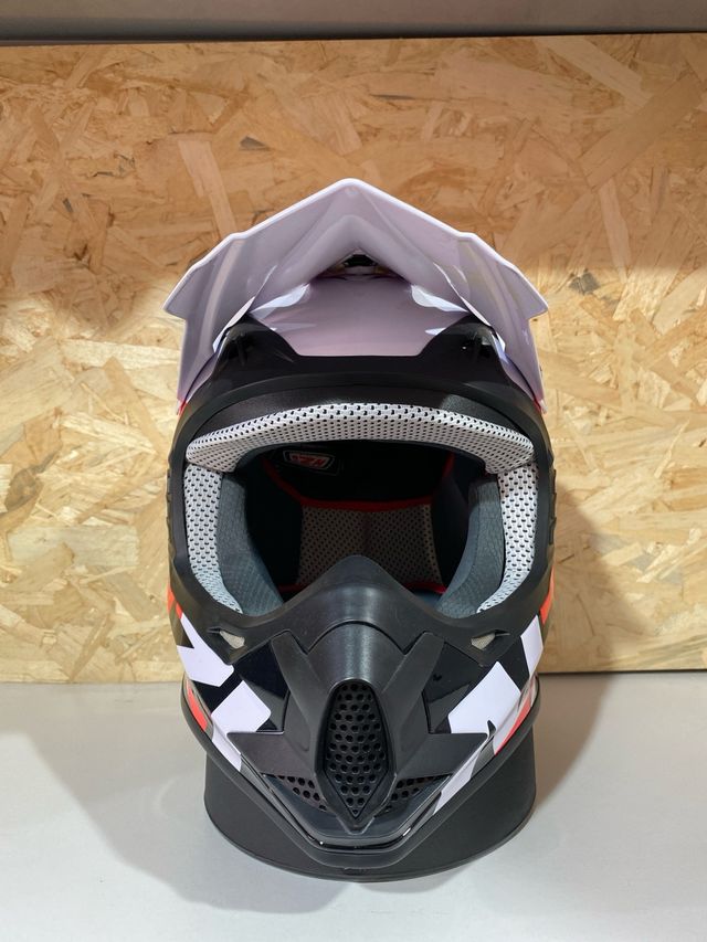 CASCO CROSS NZI KNOBBY