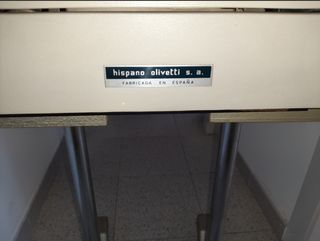 Maquina de escribir con soporte 