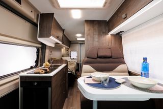 Camper Benivan 161 ES camas gemelas 6 mt
