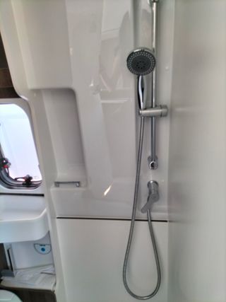 Camper Benivan 144 Plus cama trasera doble