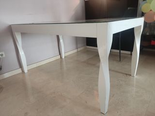 Mesa comedor abatible con cristal