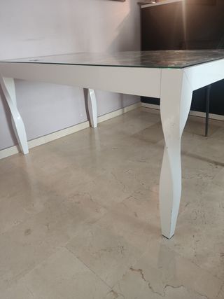 Mesa comedor abatible con cristal
