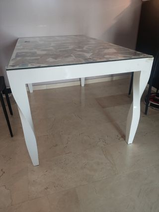 Mesa comedor abatible con cristal