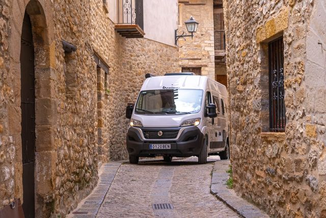 Camper Benivan 120 ES 2 camas dobles 4 plazas