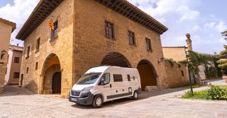 Camper Benivan 120 ES 2 camas dobles 4 plazas