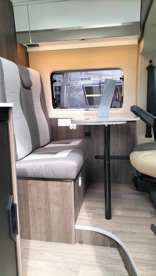 Camper Benivan 120 UP 2 camas dobles 4 plazas