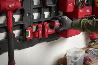 Milwaukee - Soporte para herramientas con clip