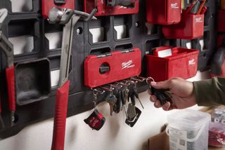 Milwaukee - Soporte con ganchos PACKOUT