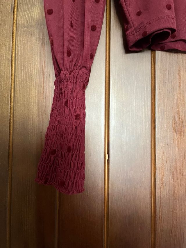 Blusa lunares semitransparente