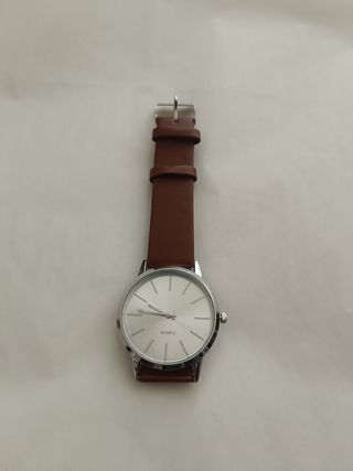 ⌚ Reloj moderno correa marrón