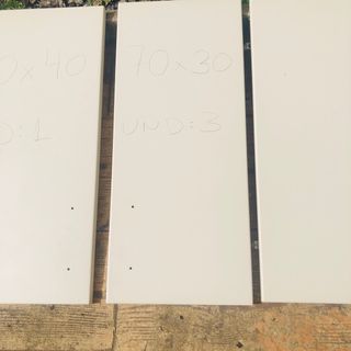 Puertas y baldas de cocina