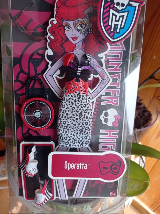 Monster High,ropa Operetta