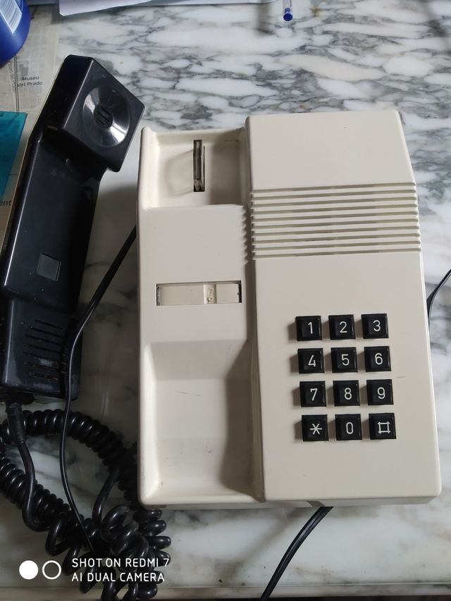 Teléfonos vintage,  precio unidad.