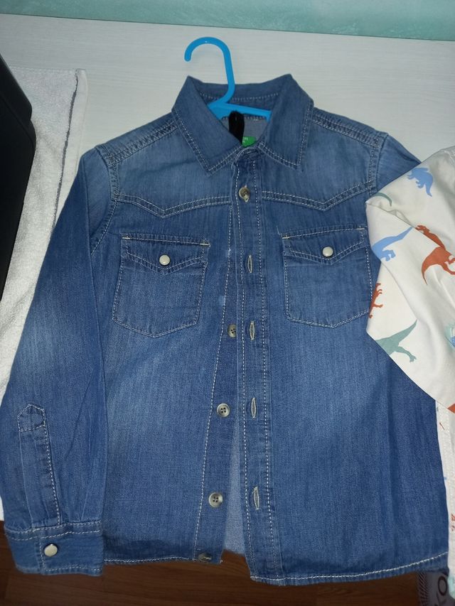 2 camisas 4-5 años vaquera dinosaurios