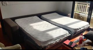 Sofá cama con 2 camas individuales marca Zardá