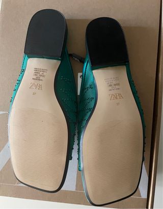 Sandalias planas brillos talla 37 color verde