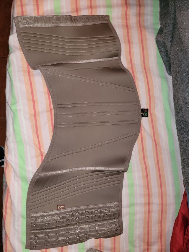 Cinta e colete modelador brasileiro