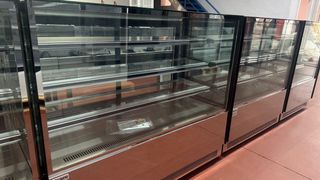 Vitirna expositora fria pasteleria