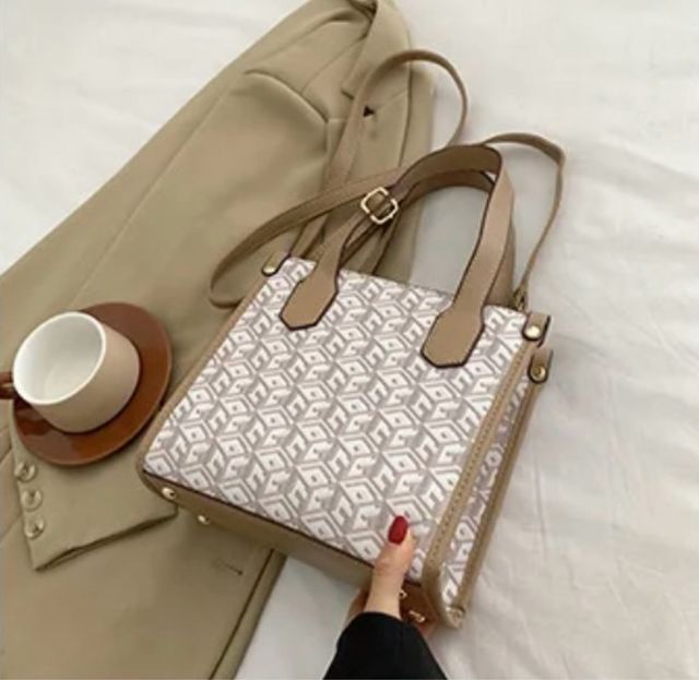 Bolso color Camel