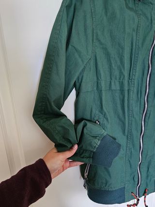 Cazadora verde de PullandBear 
