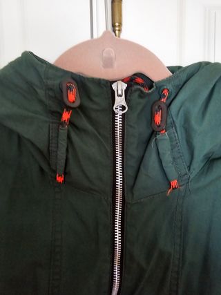 Cazadora verde de PullandBear 