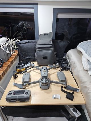DJI Mavic Pro 2 Zoom fly more combo