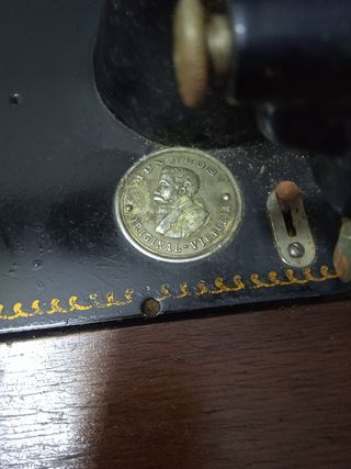Máquina de coser antigua
