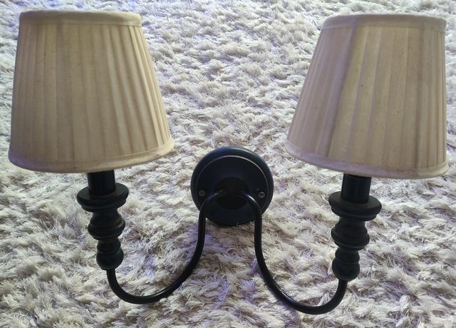 Lámpara madera azul marino