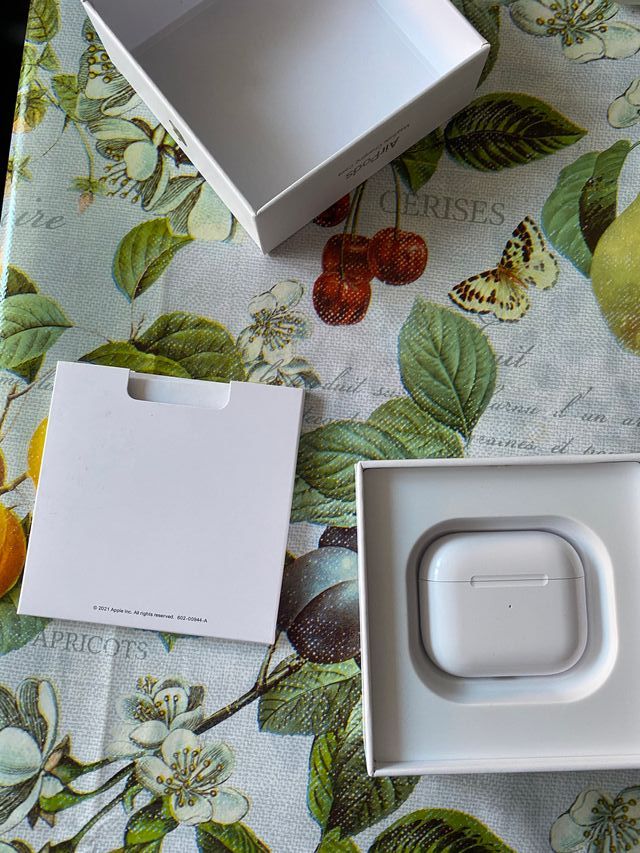 Apple AirPods 3°gen con custodia ricarica MagSafe